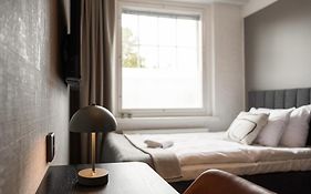 Frans & Frans - Hotel And Apartments By Uhanda